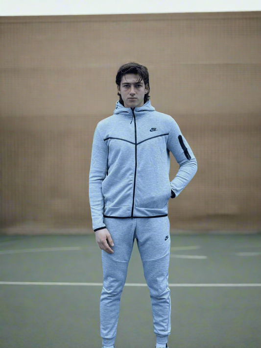 Nike Sportswear Tech Fleece - GreySporting GoodsTrendyWearTrendyWearNike Sportswear Tech Fleece - Grey